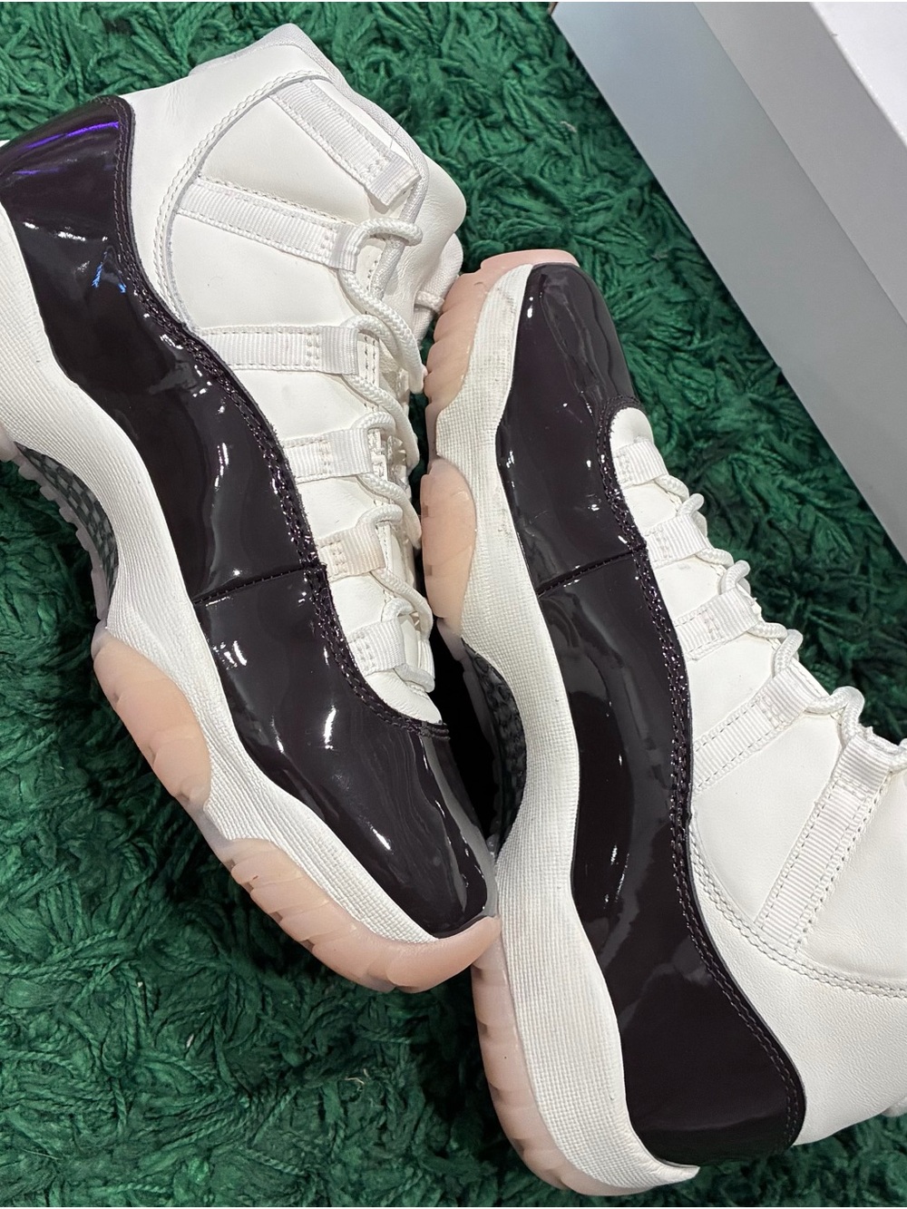 Jordan 11 Retro Neapolitan W Size 8W/6.5Y PreOwned OG ALL AMAZING 100% AUTHENTIC - Picture 2 of 9